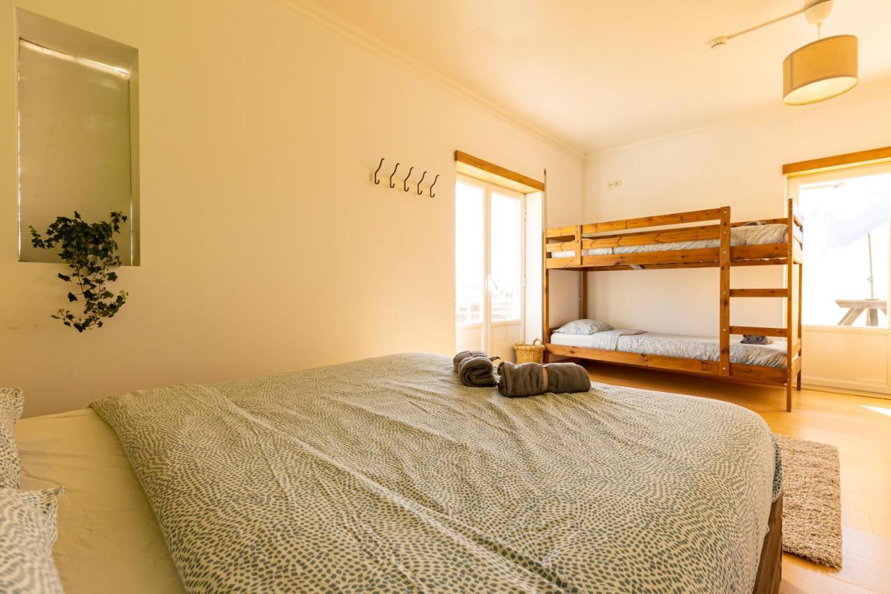 Хостел Pineapple Surf House Атогиа-да-Балейя Экстерьер фото