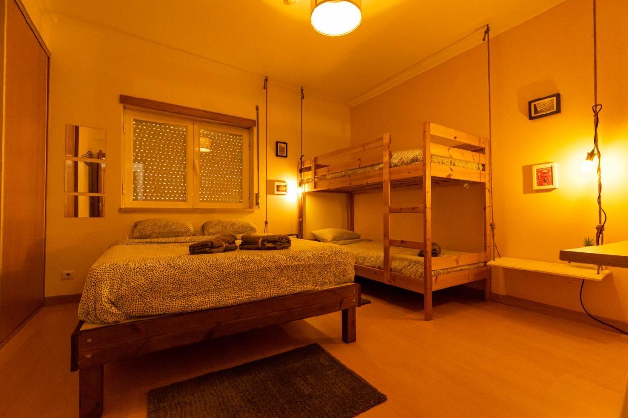 Хостел Pineapple Surf House Атогиа-да-Балейя Экстерьер фото