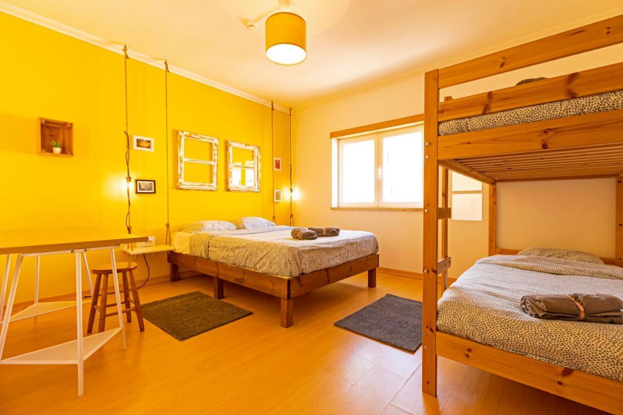 Хостел Pineapple Surf House Атогиа-да-Балейя Экстерьер фото