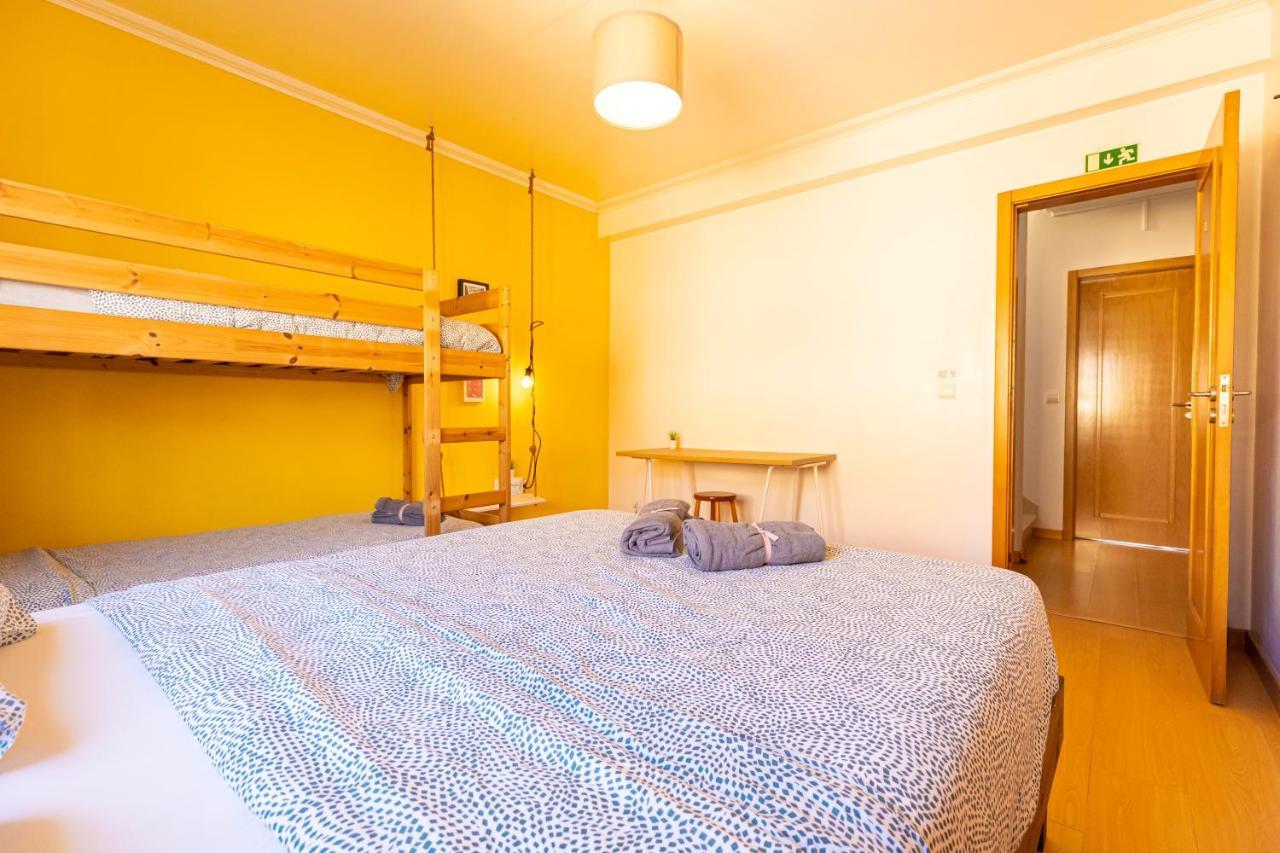 Хостел Pineapple Surf House Атогиа-да-Балейя Экстерьер фото