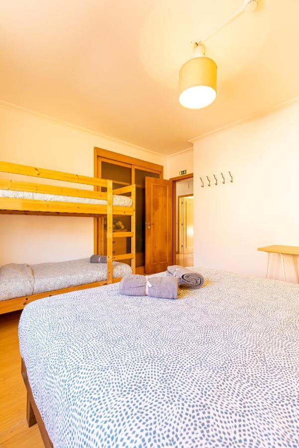 Хостел Pineapple Surf House Атогиа-да-Балейя Экстерьер фото