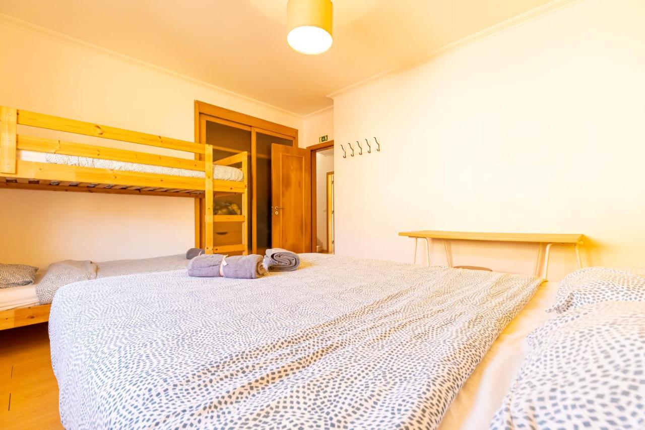 Хостел Pineapple Surf House Атогиа-да-Балейя Экстерьер фото