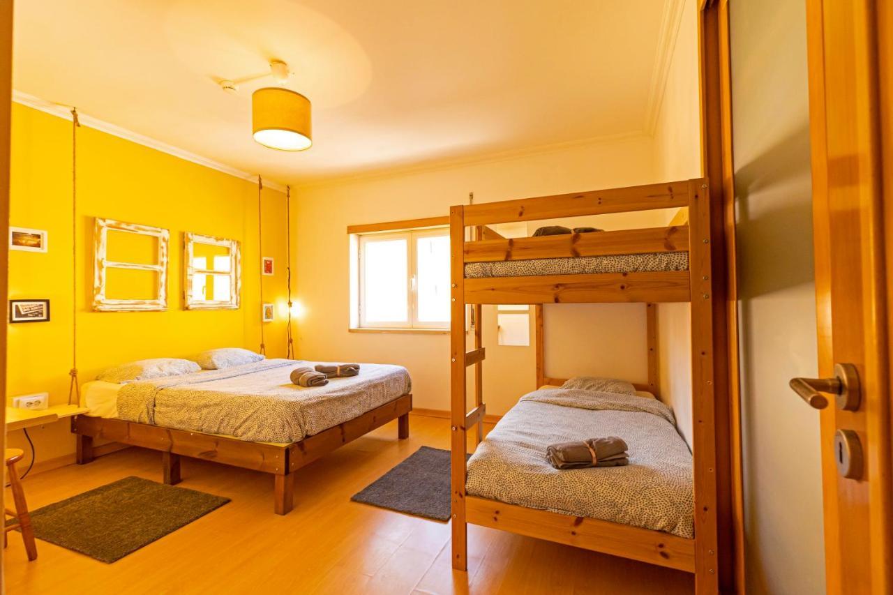 Хостел Pineapple Surf House Атогиа-да-Балейя Экстерьер фото