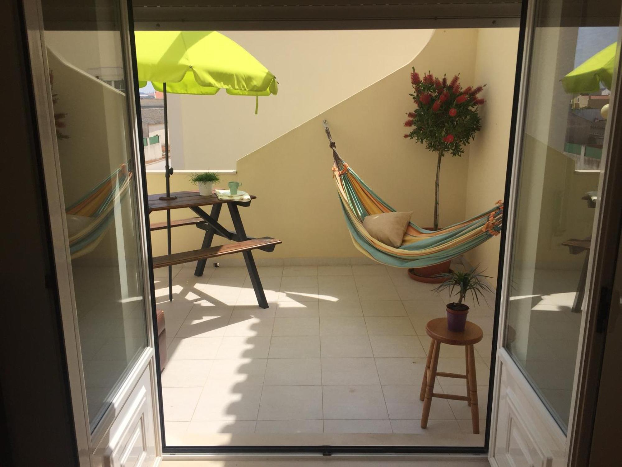 Хостел Pineapple Surf House Атогиа-да-Балейя Экстерьер фото