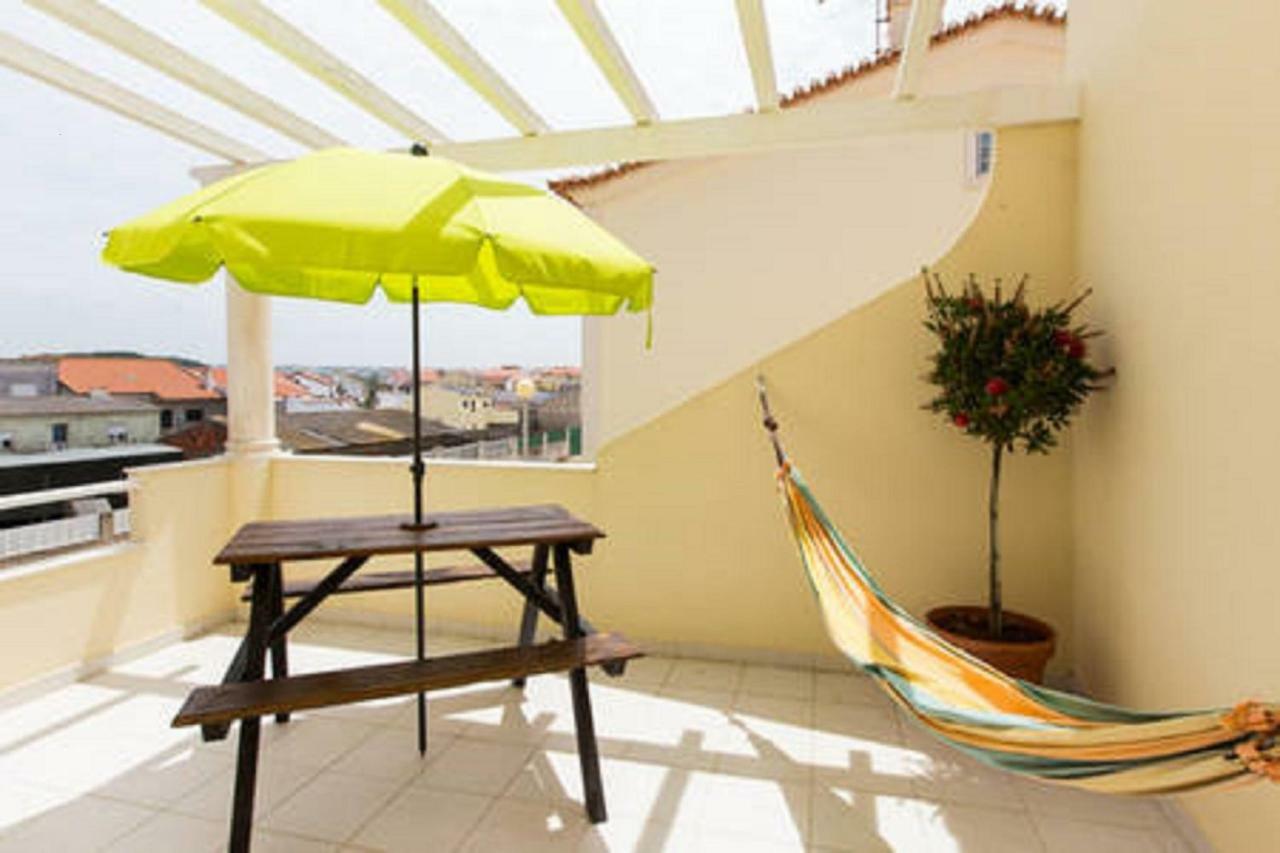 Хостел Pineapple Surf House Атогиа-да-Балейя Экстерьер фото